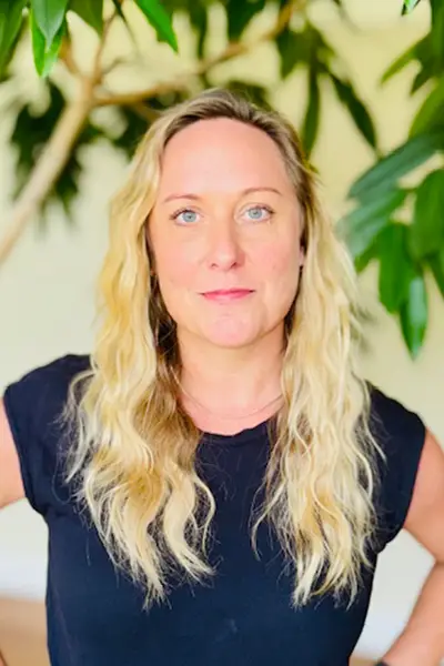 Kelly of Duggan Endodontics in AUSTIN, TX 