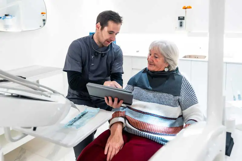 Endodontic care for elderly patients.